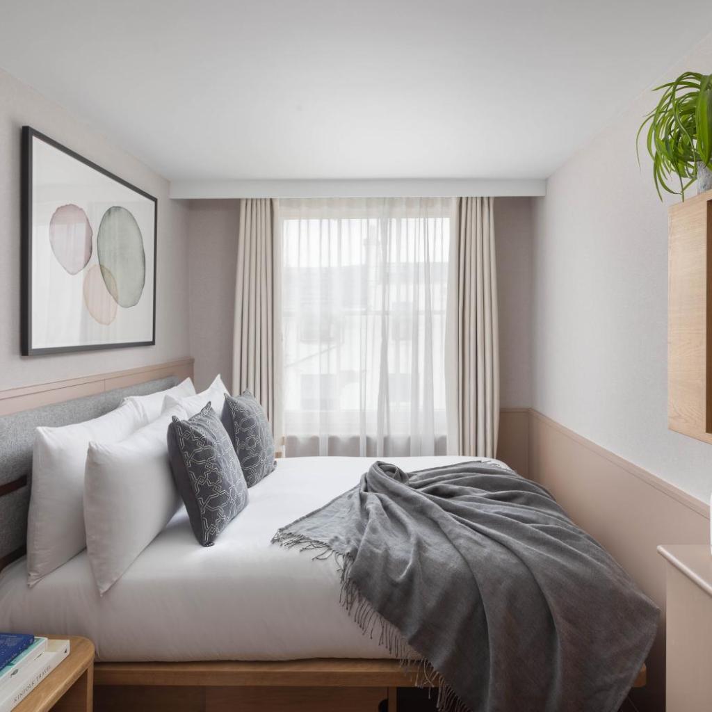 Photograph of Inhabit Queen's Gardens, a Member of Design Hotels