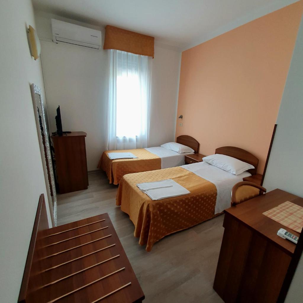HOTEL PERLA photo