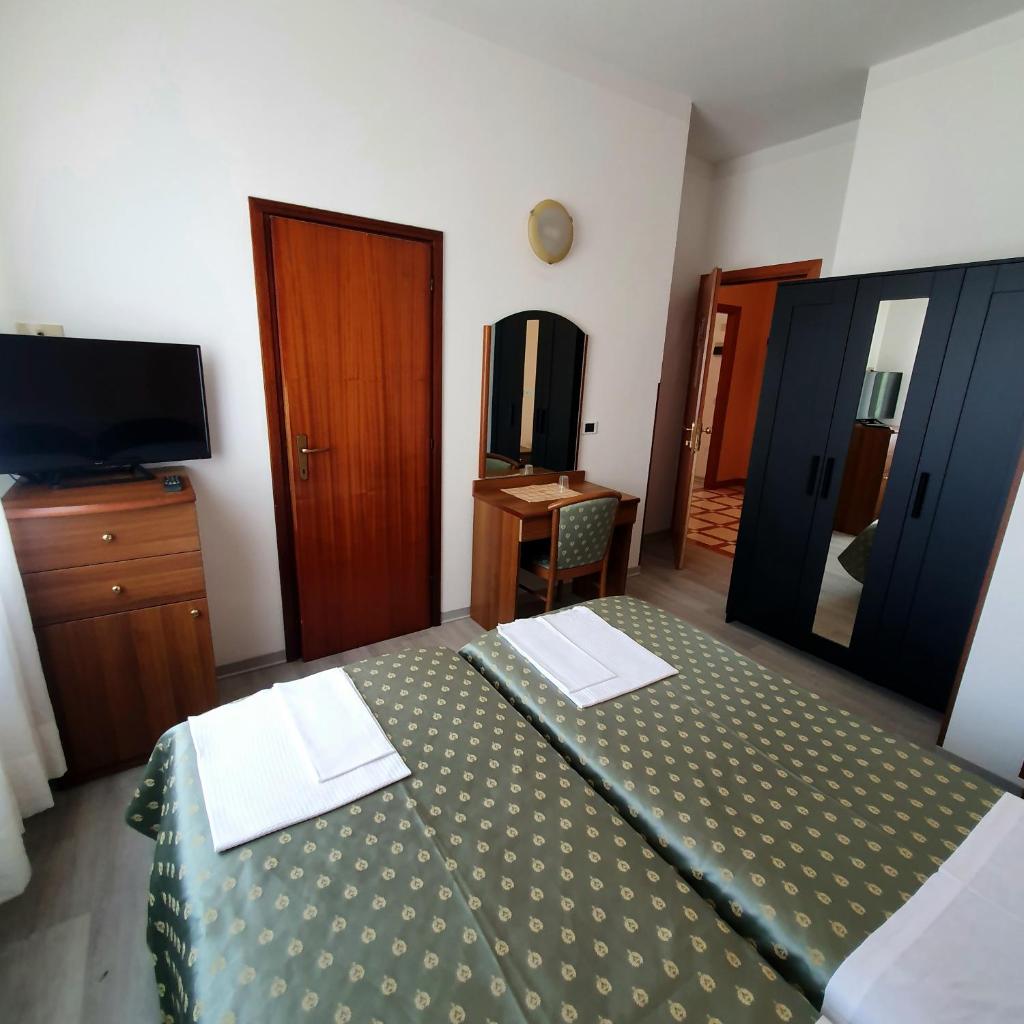 HOTEL PERLA photo