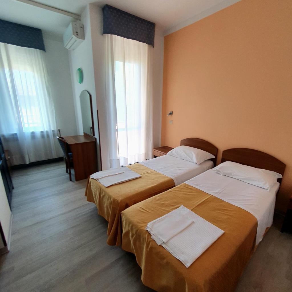 HOTEL PERLA photo