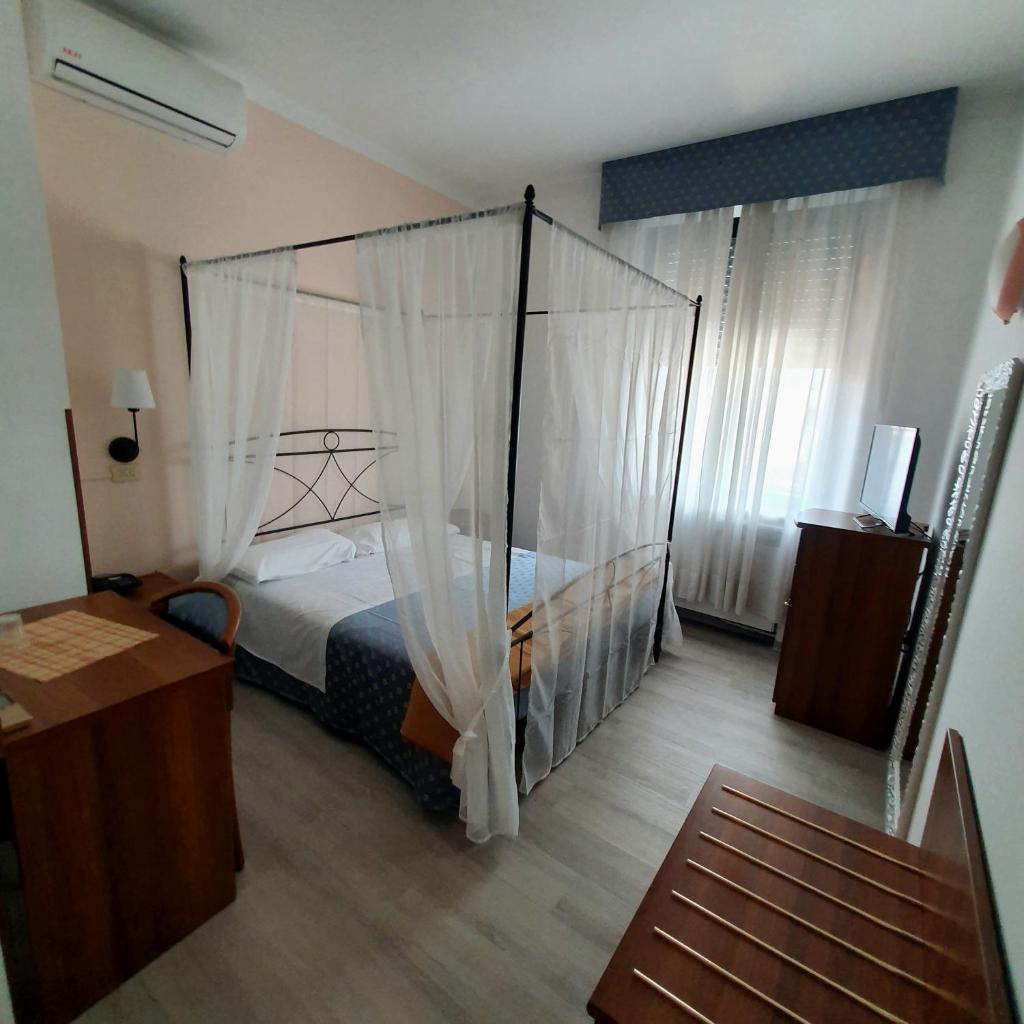 HOTEL PERLA photo