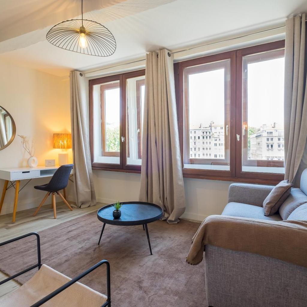 Photograph of HONORÊ SUITE SAINT PAUL