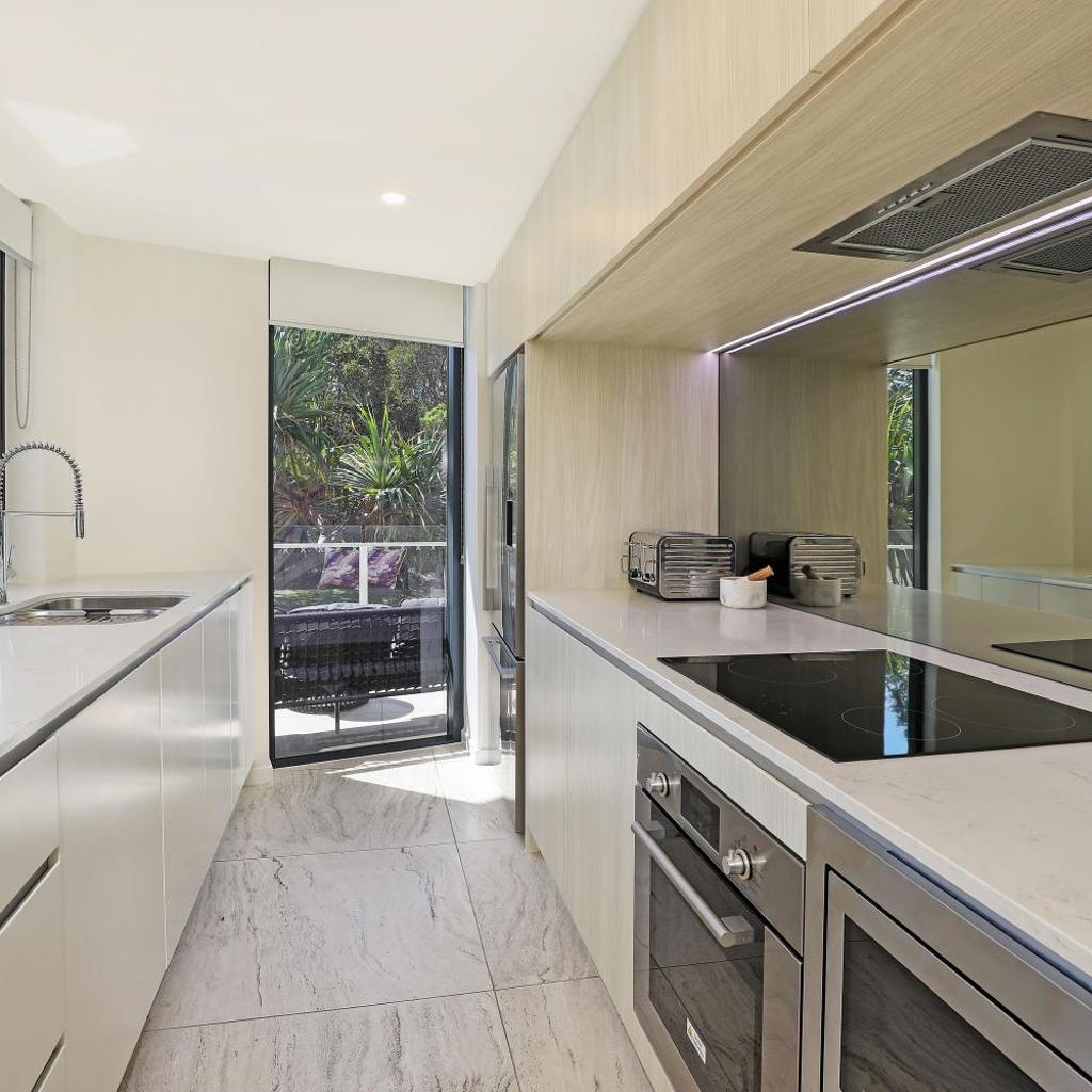 Breeze Mooloolaba, Ascend Hotel Collection — 