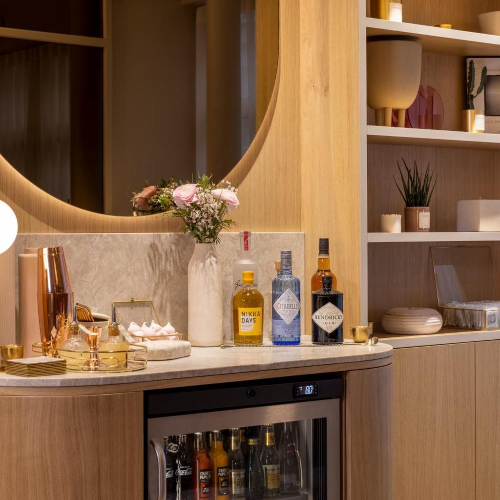 Hôtel Beige — 