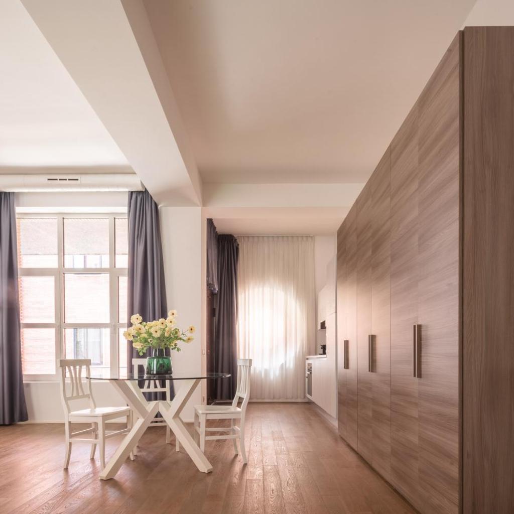Photograph of Centrale Mazzoni Apartments R&R