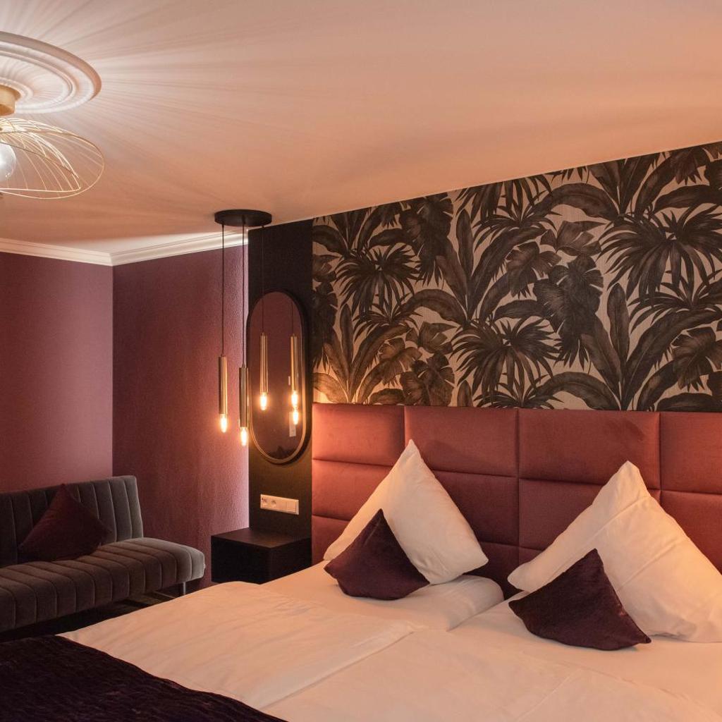 ZUM SCHLOSS - Boutique-Hotel — 