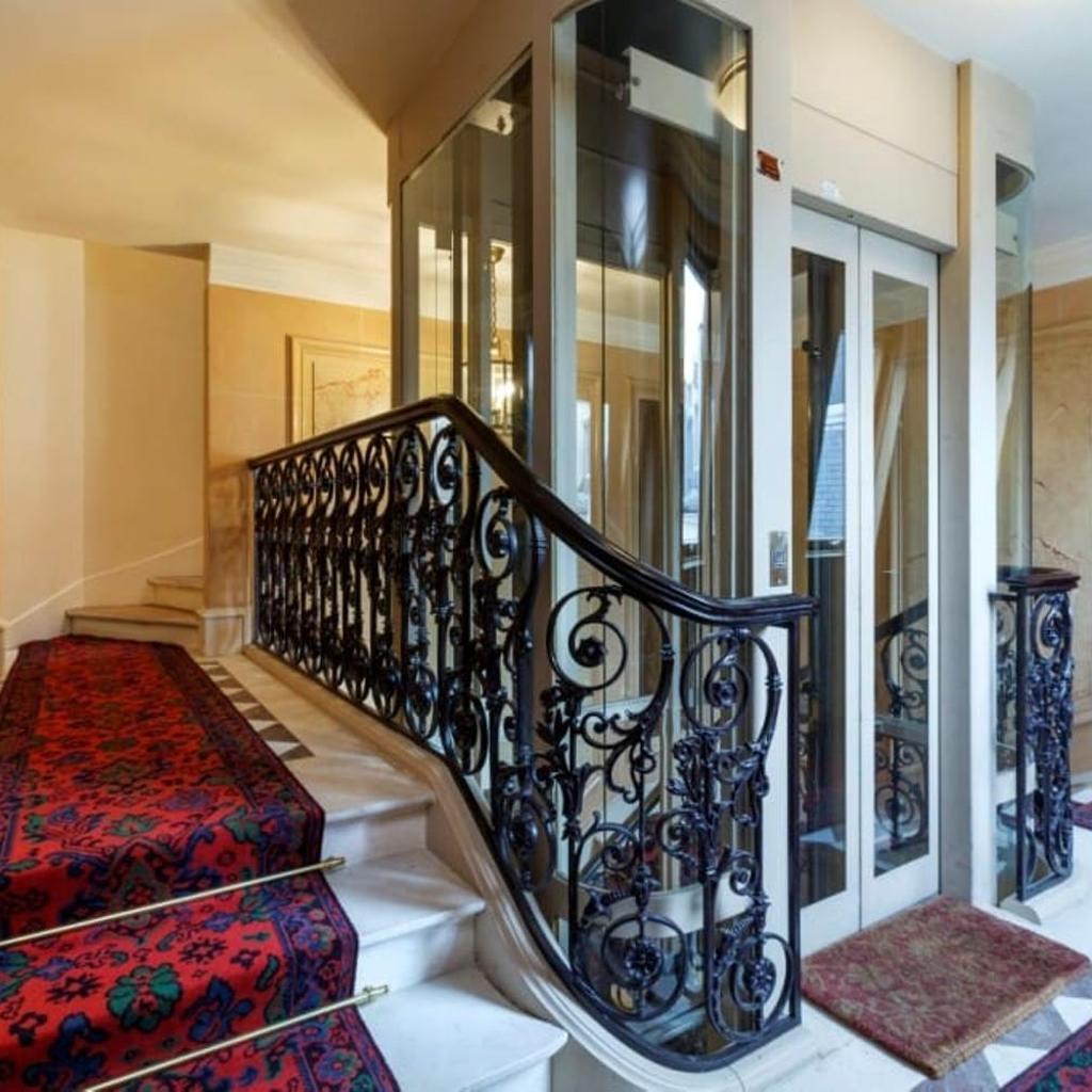 Photograph of Luxury Arch of triumph and Champs elysées flat