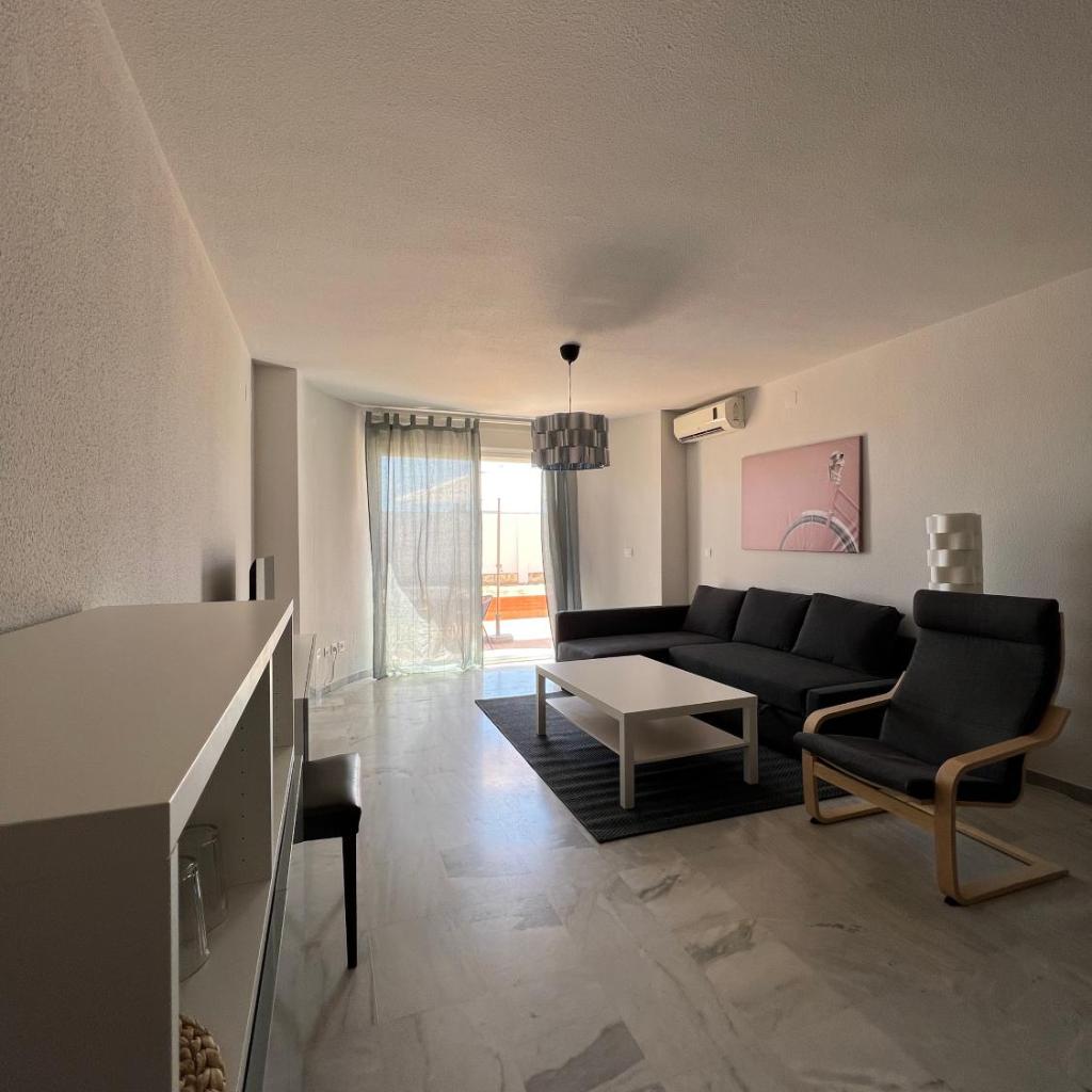 Photograph of Piso junto metro, gran terraza y parking gratis