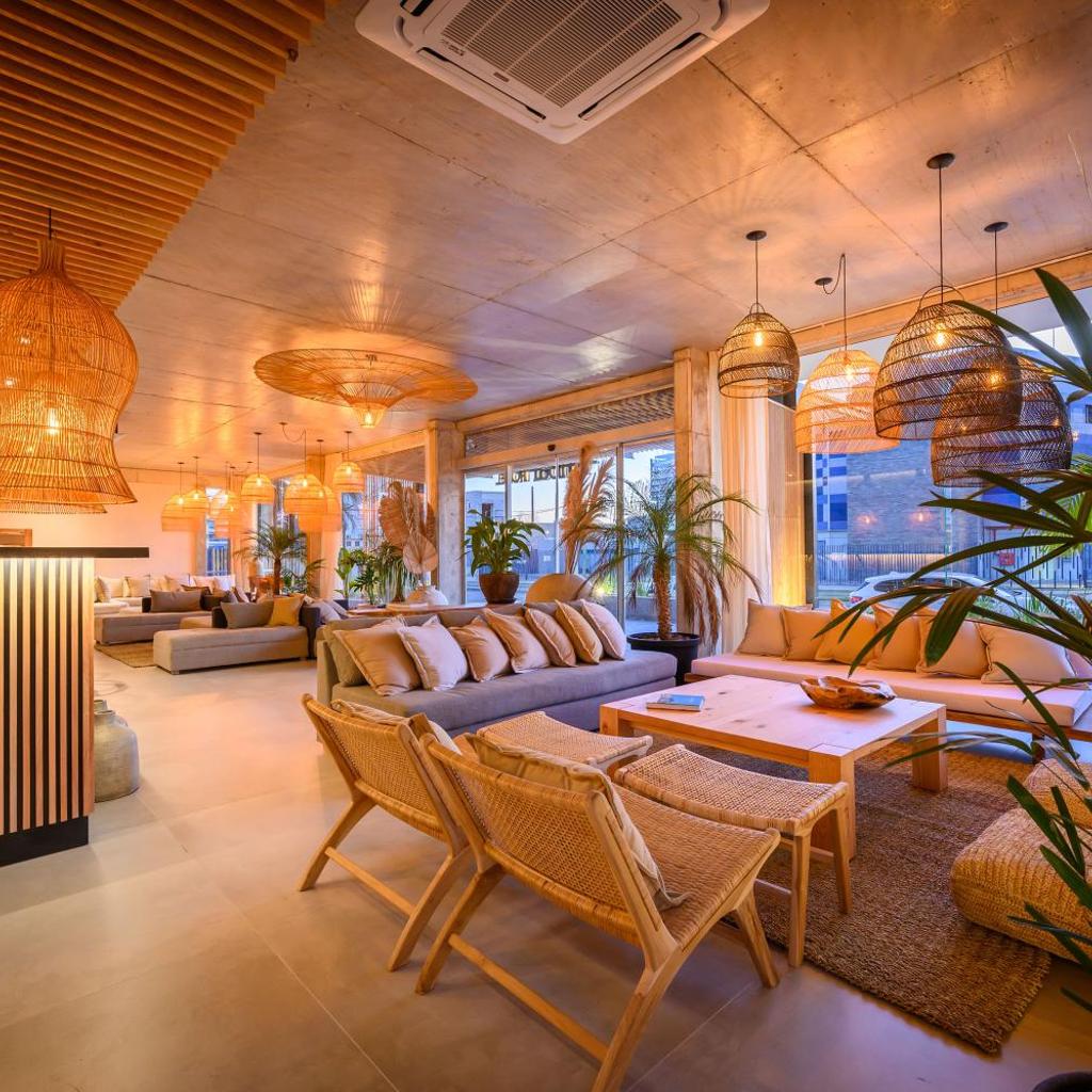 Ambar Hotel — 