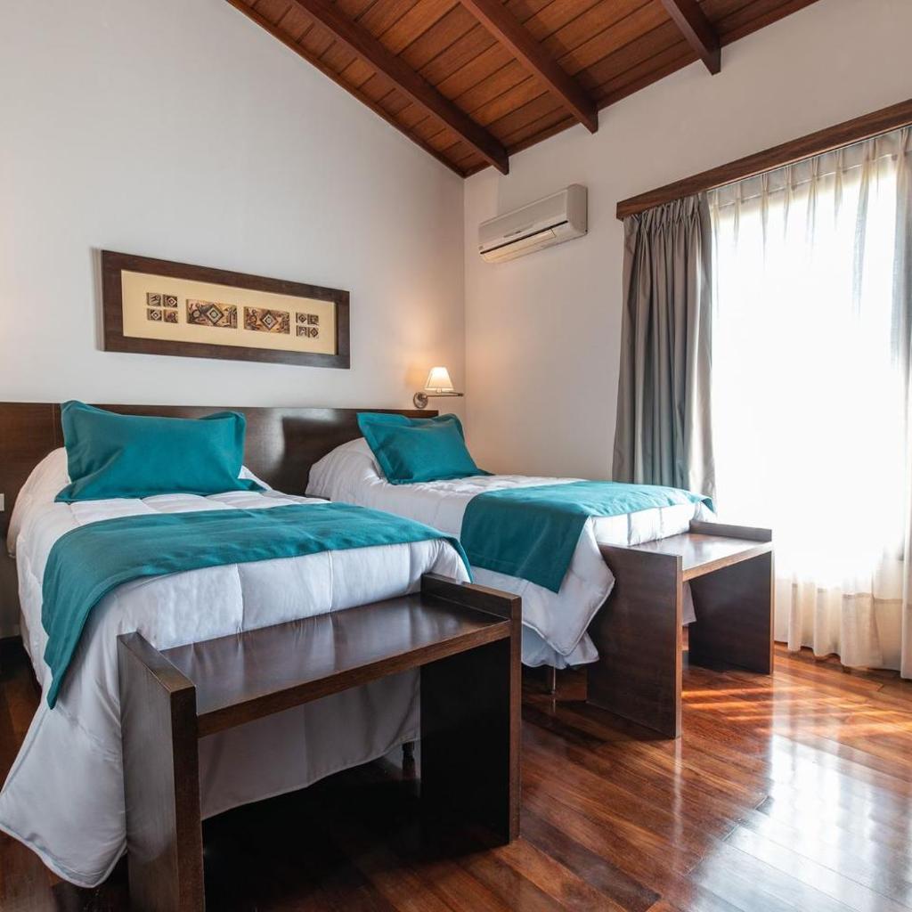 Bemar Carmelo Hotel — 