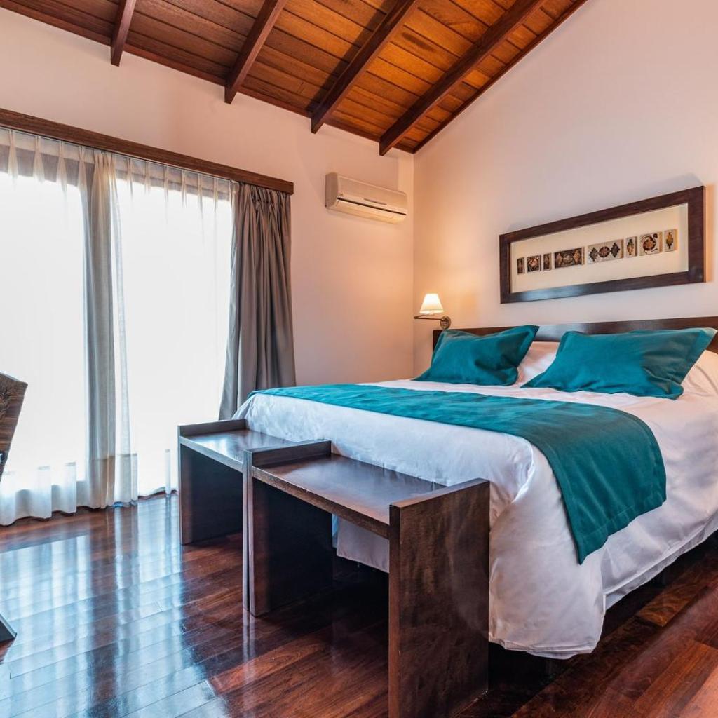 Bemar Carmelo Hotel — 