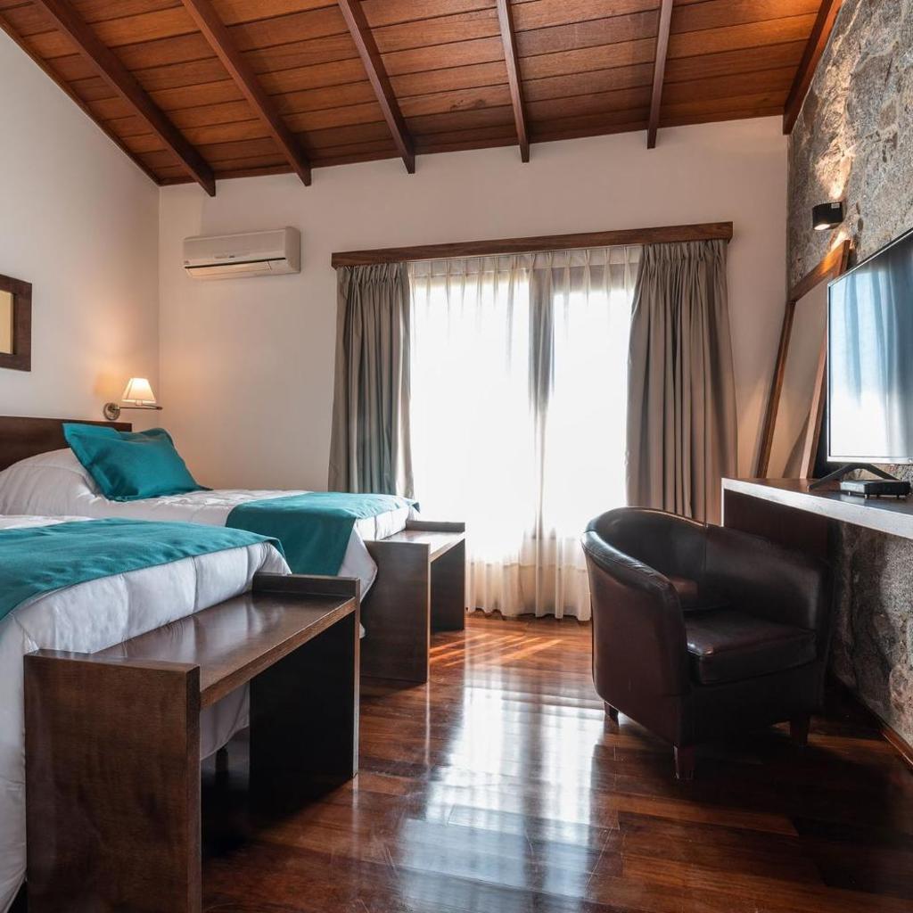 Bemar Carmelo Hotel — 