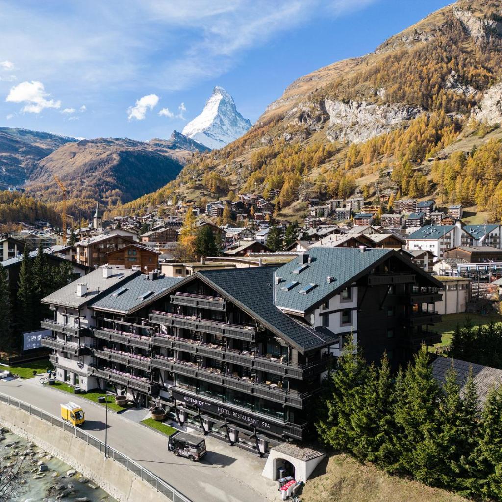 Wellness Hotel Alpenhof — 