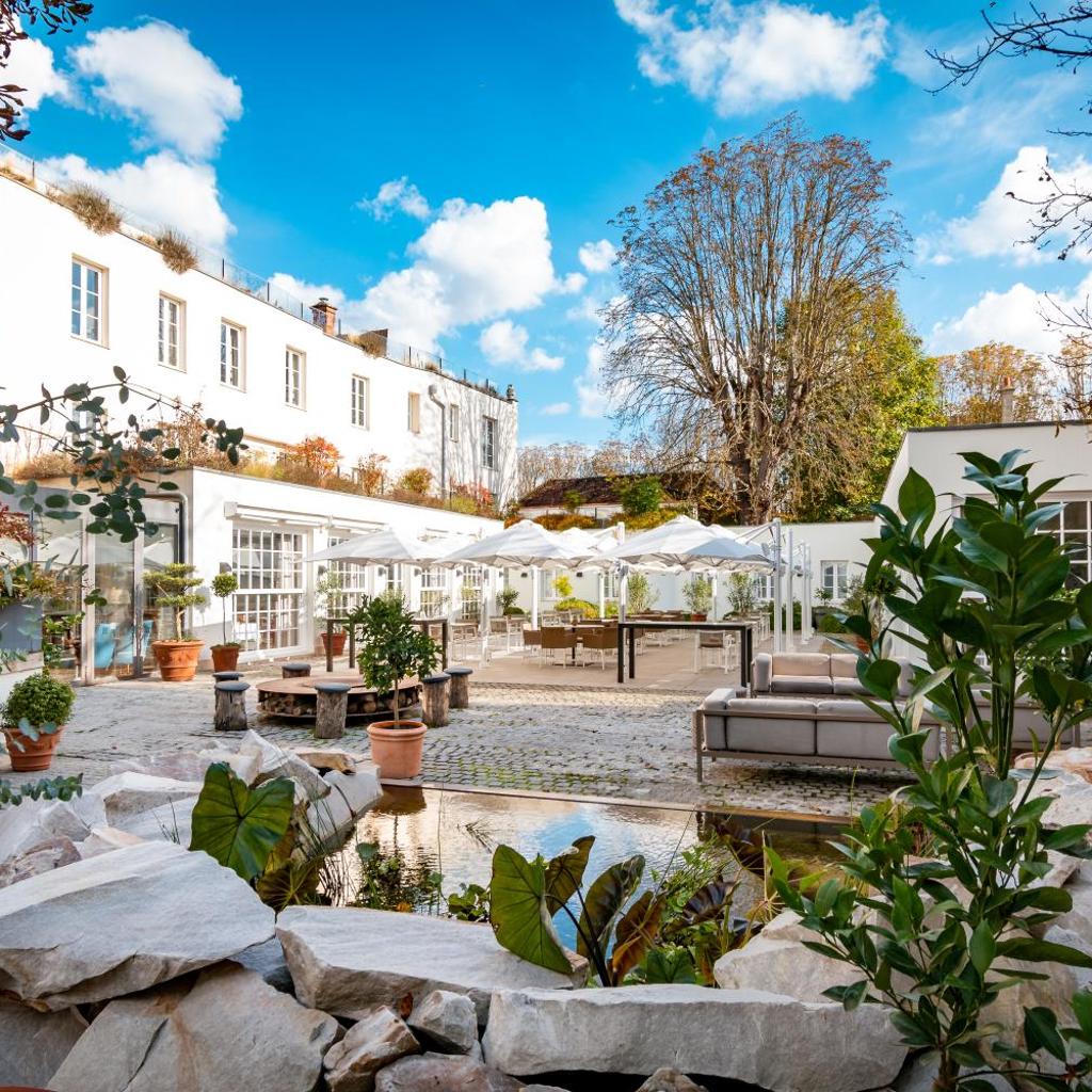 Hôtel de Cavoye in in Fontainebleau, France