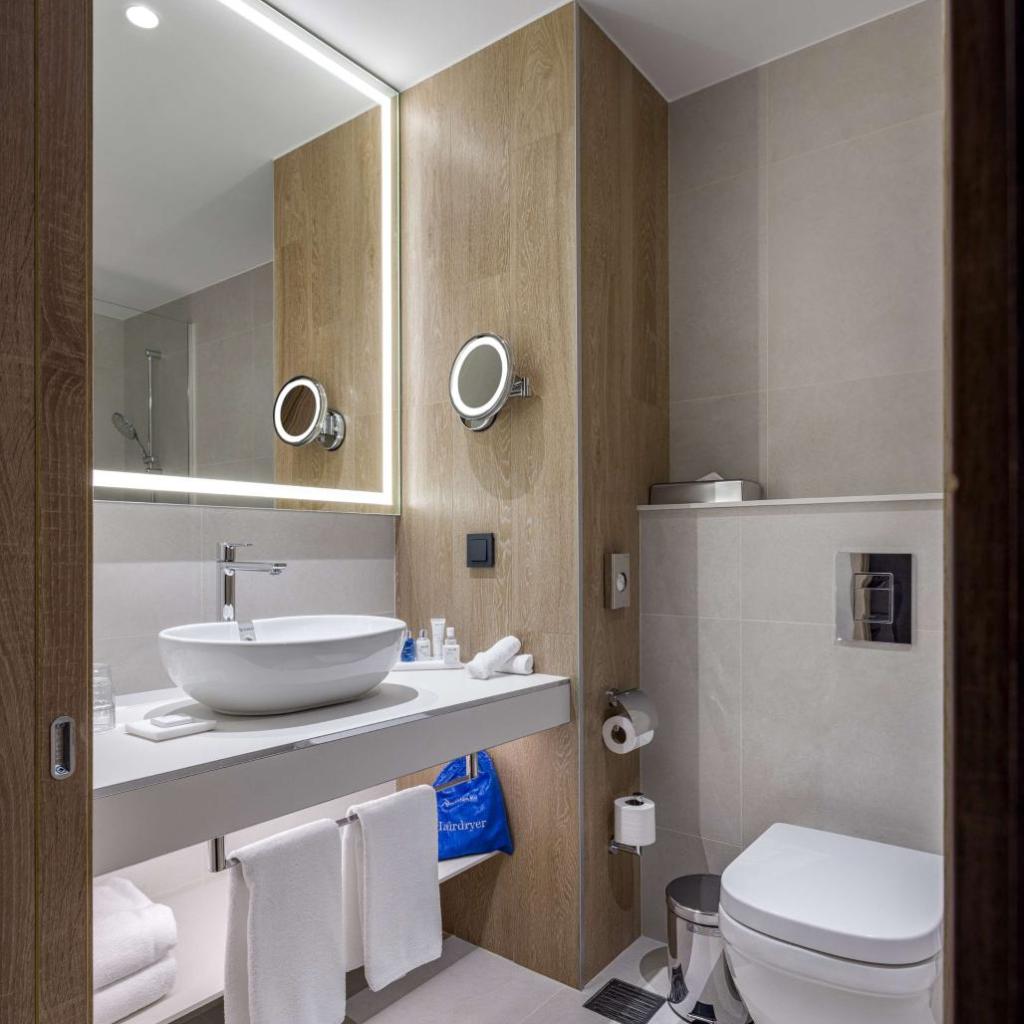 Radisson Blu Hotel, Kyiv City Centre — 