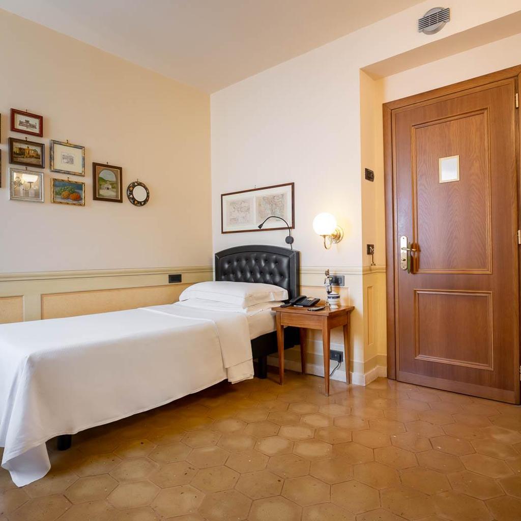Hotel San Luca — 
