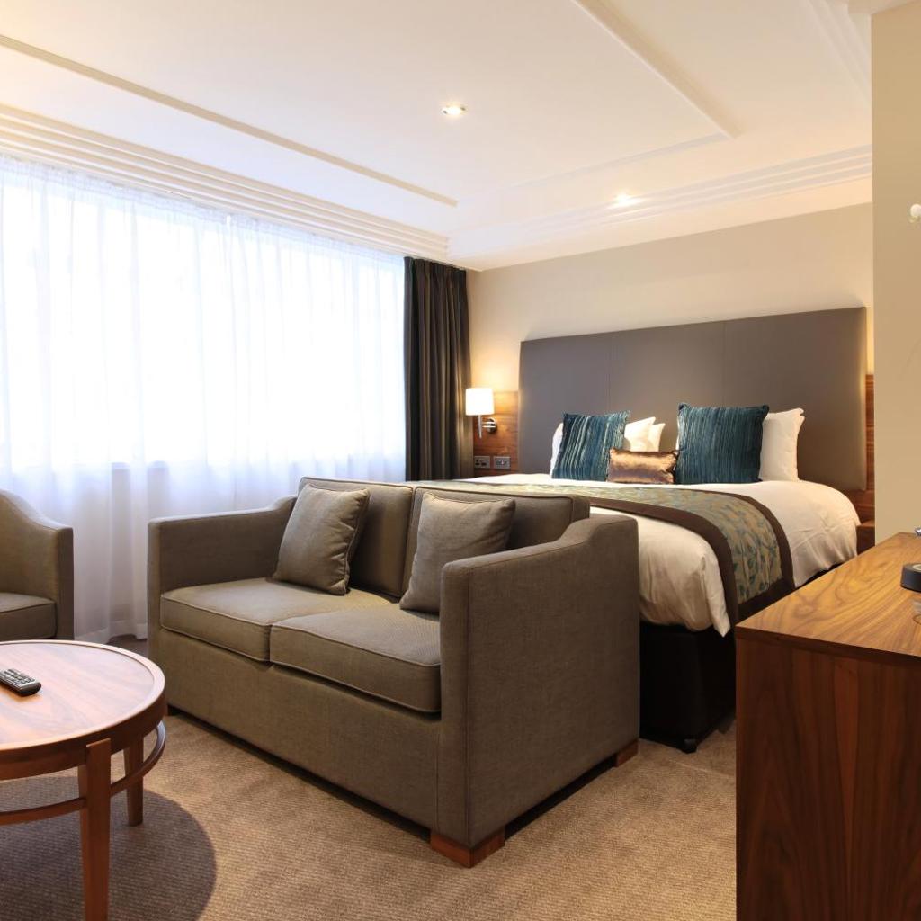 The Marble Arch Hotel, by Thistle - Image 2
