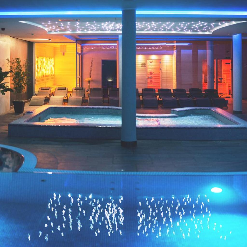 Munkácsy Hotel — 