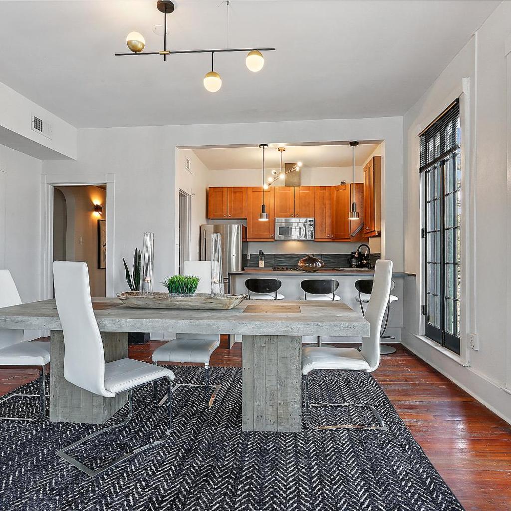 Photograph of St Charles-Mardi Gras 6BD Home