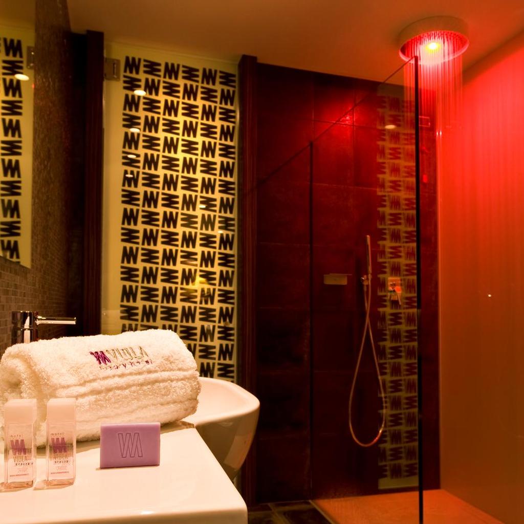 Viola Mhotel — 