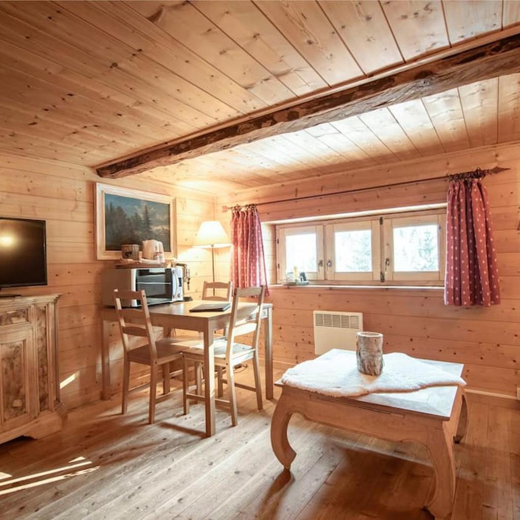 "CHALET dei FIORI" room & apartment – Bild