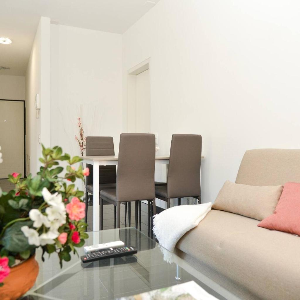 Image 2 - Central Plaza Apartment Br in Lugano