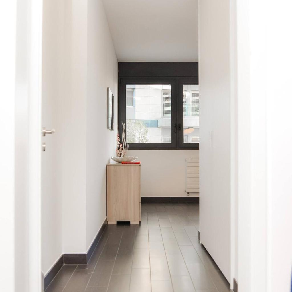 Image 12 - Central Plaza Apartment Br in Lugano