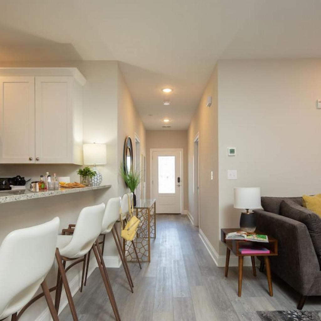 Photograph of Lovely 4BR King Beds Steps To Beach And Pier H