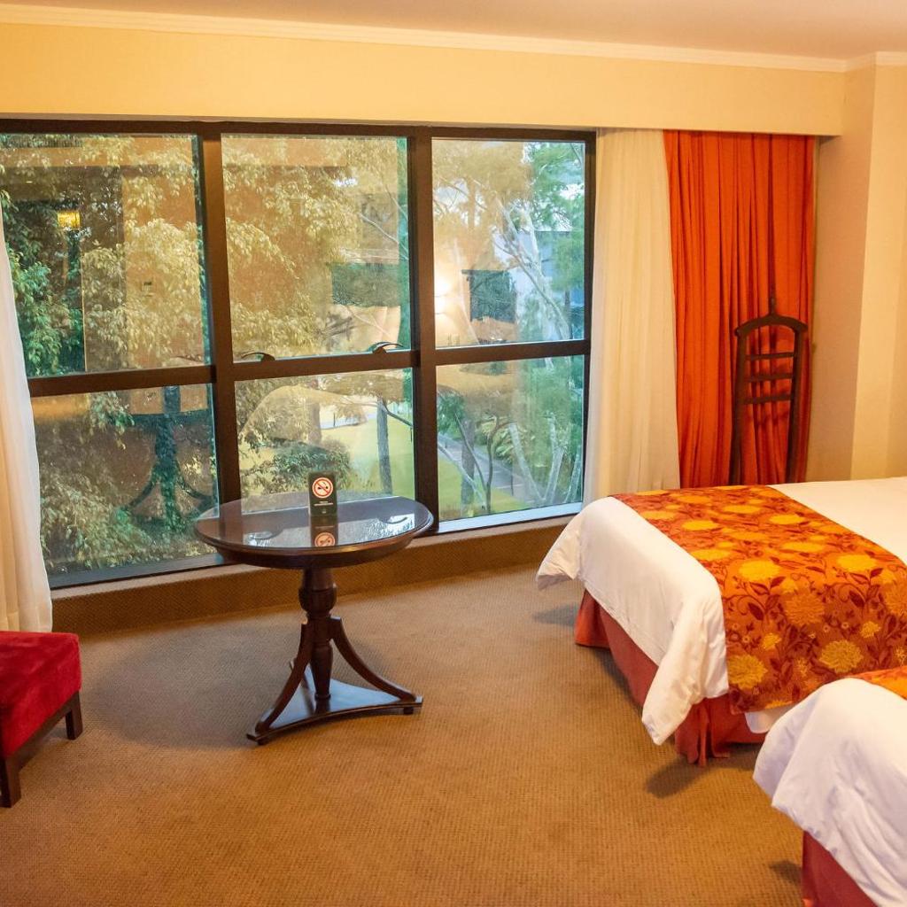 Hotel Casino Acaray — 