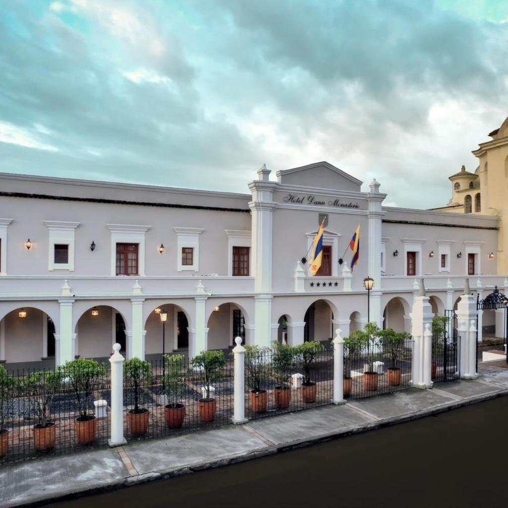 Hotel Dann Monasterio — 