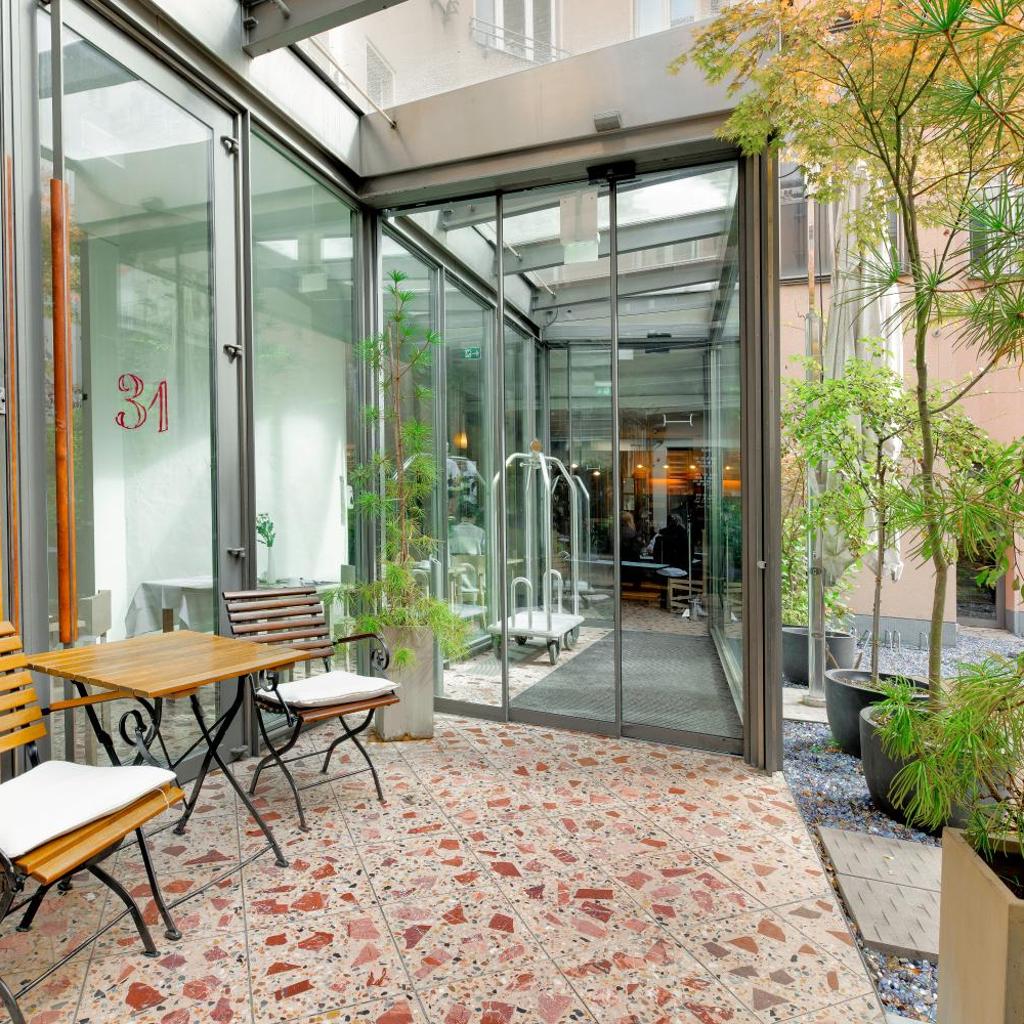 Photograph of Hotel Bleibtreu Berlin by Golden Tulip