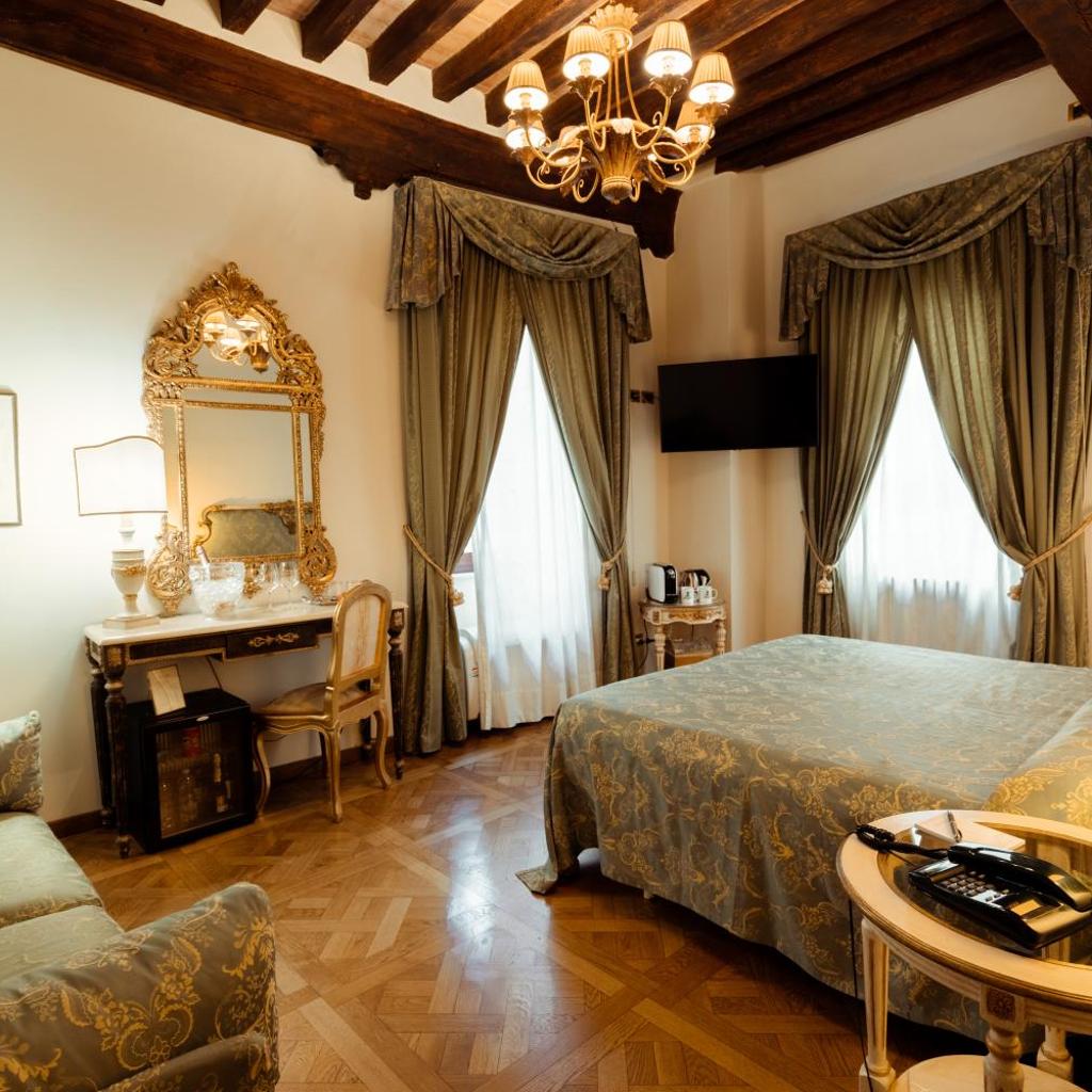Hotel Palazzo Alexander — 