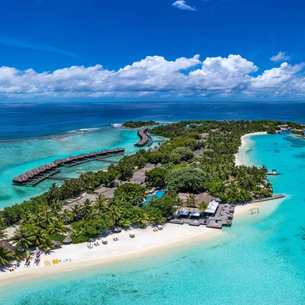 Sheraton Maldives Full Moon Resort & Spa — 