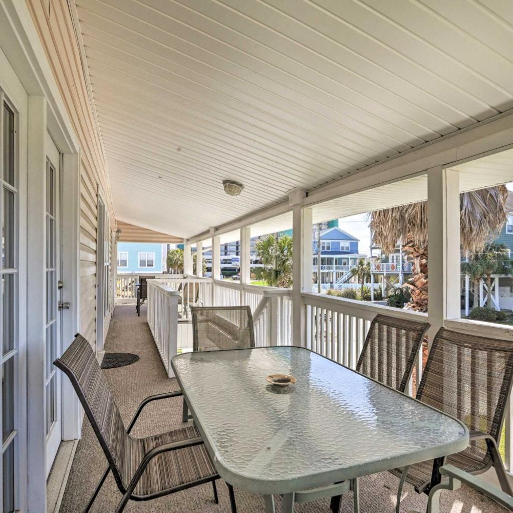 Photograph of Murrells Inlet Upstairs Unit: 1 Block to Beach!