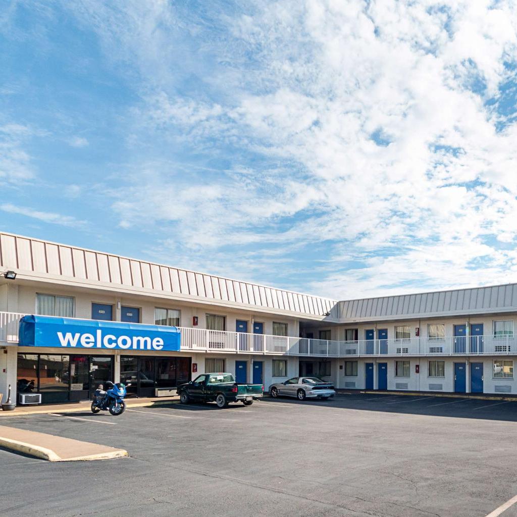 Photograph of Motel 6 San Antonio TX I10 West