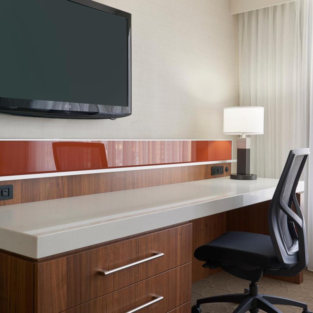 Photograph of Delta Hotels by Marriott Toronto Airport & Conference Centre
