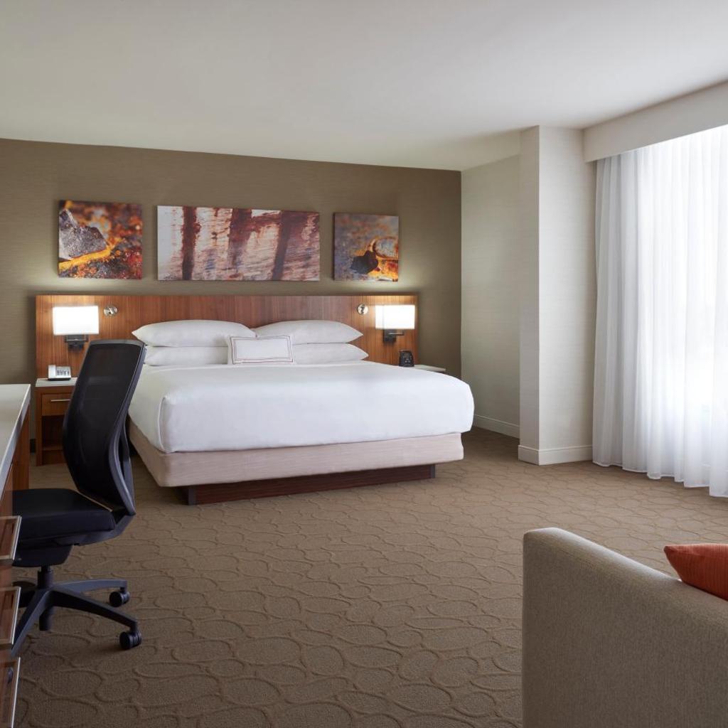 Photograph of Delta Hotels by Marriott Toronto Airport & Conference Centre