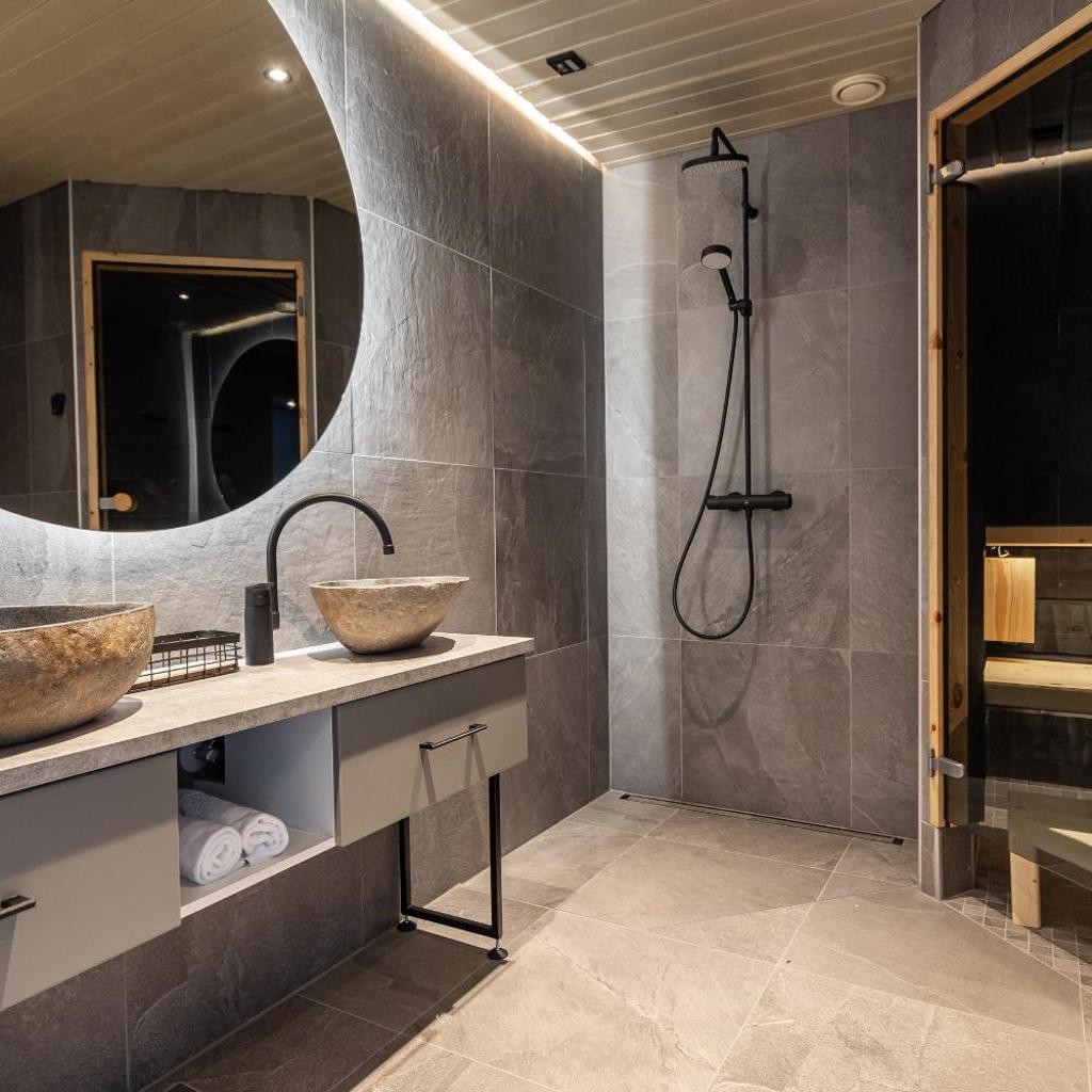 Santa's Hotel Rakka — 