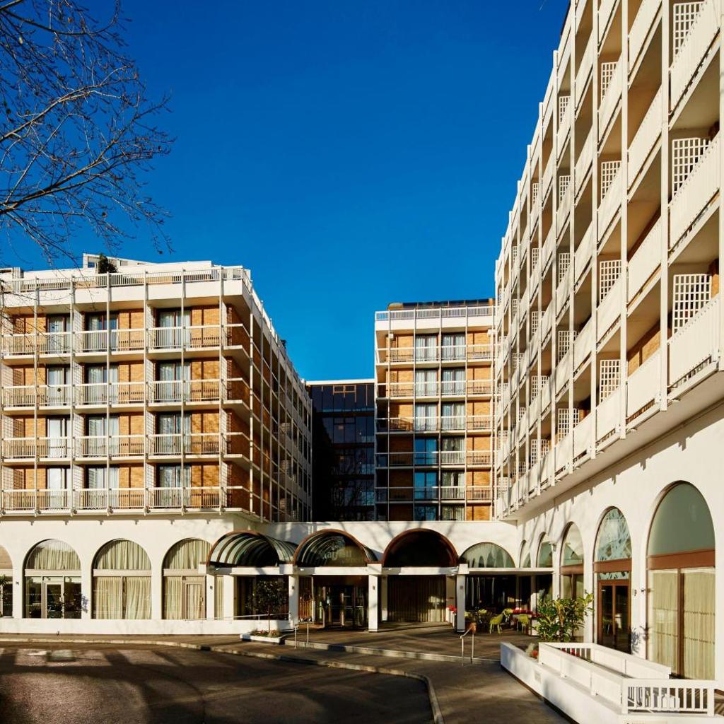 Photograph of London Marriott Hotel Regents Park