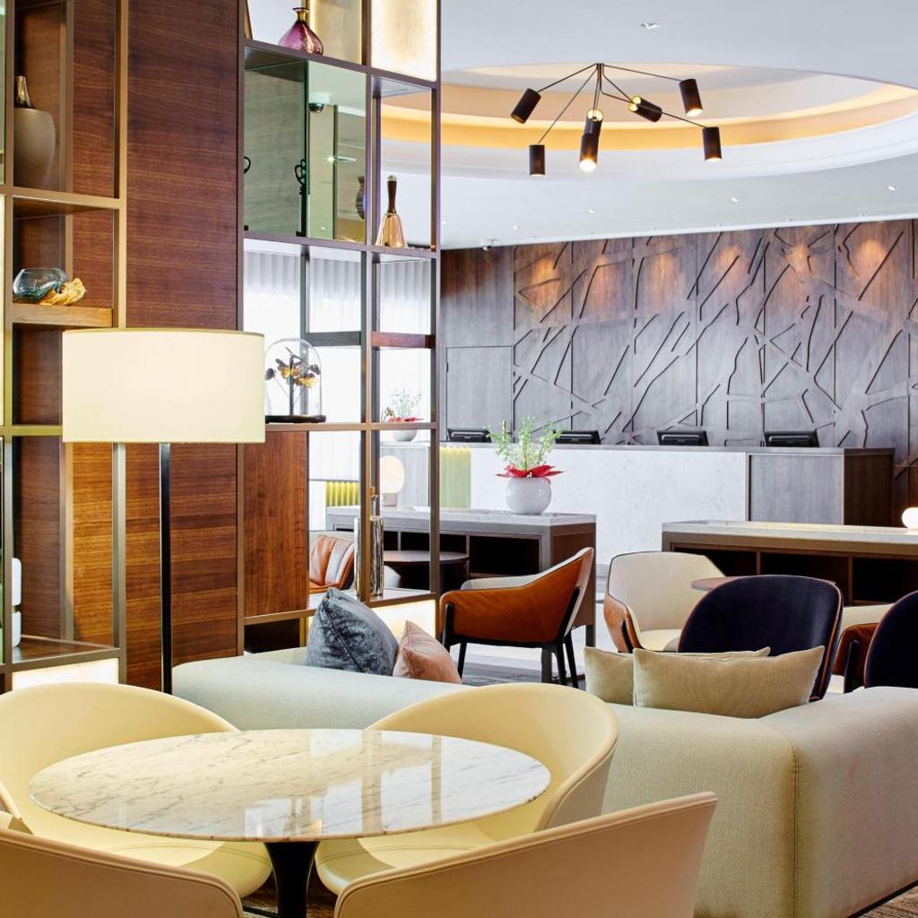 Photograph of London Marriott Hotel Regents Park