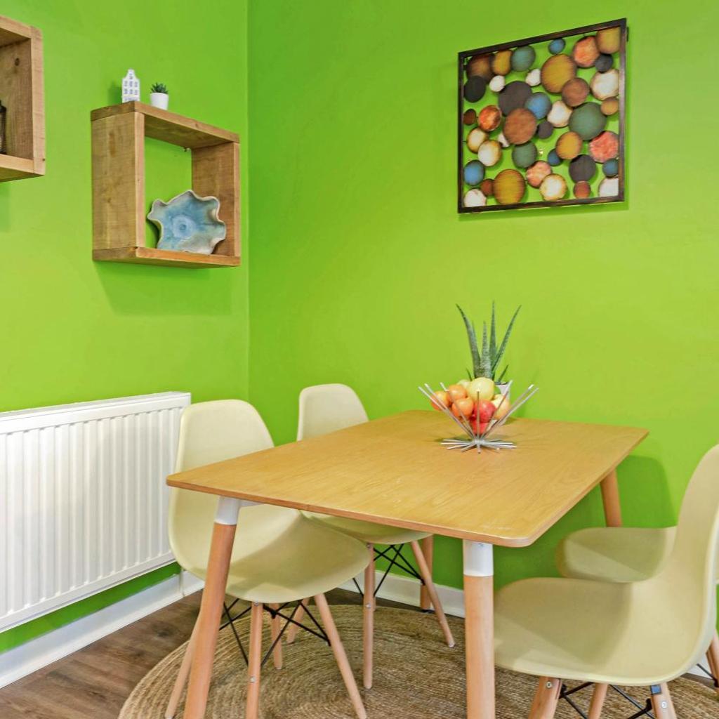 Photograph of Cheerful Stays: Spacious Flat in Vibrant Leith