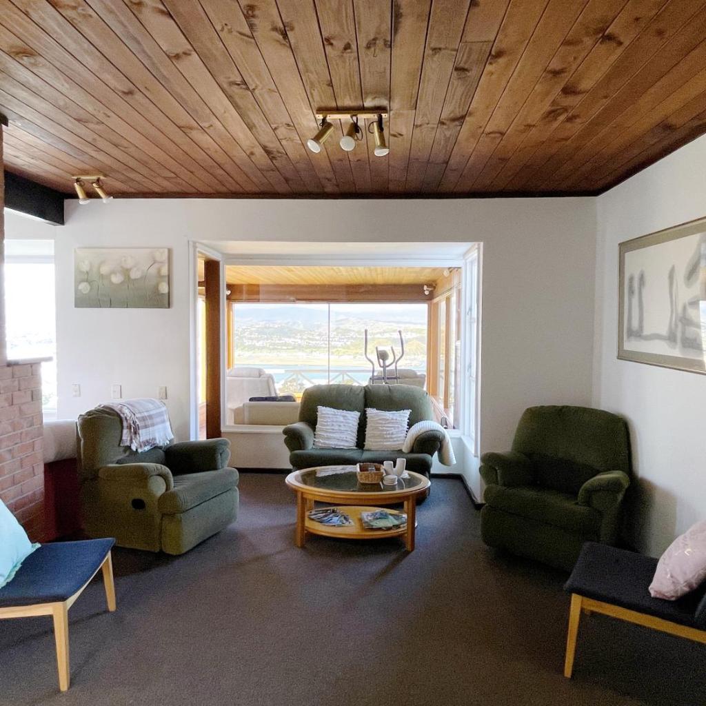 Photograph of NO PARTY ALLOWED,Sea view 5 bedroom house