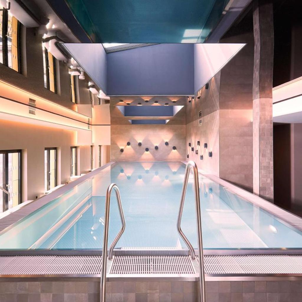 Photograph of Adina Apartment Hotel Dusseldorf