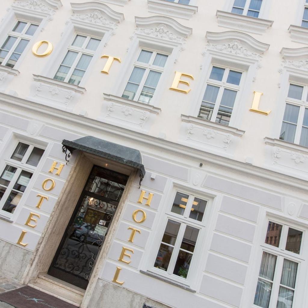 Hotel Schwalbe — 