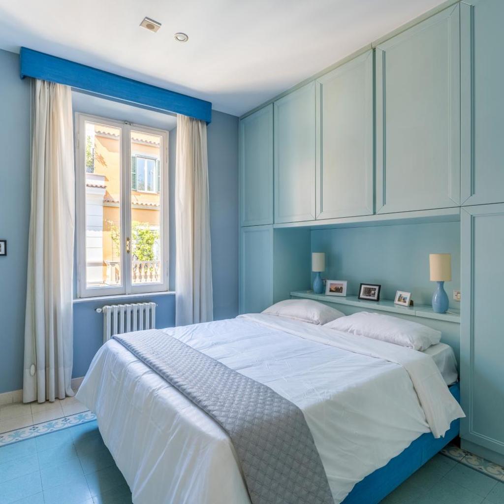 Photograph of Elizabeth Penthouse, Charmy Apartment in Little London 10 Min From the Center