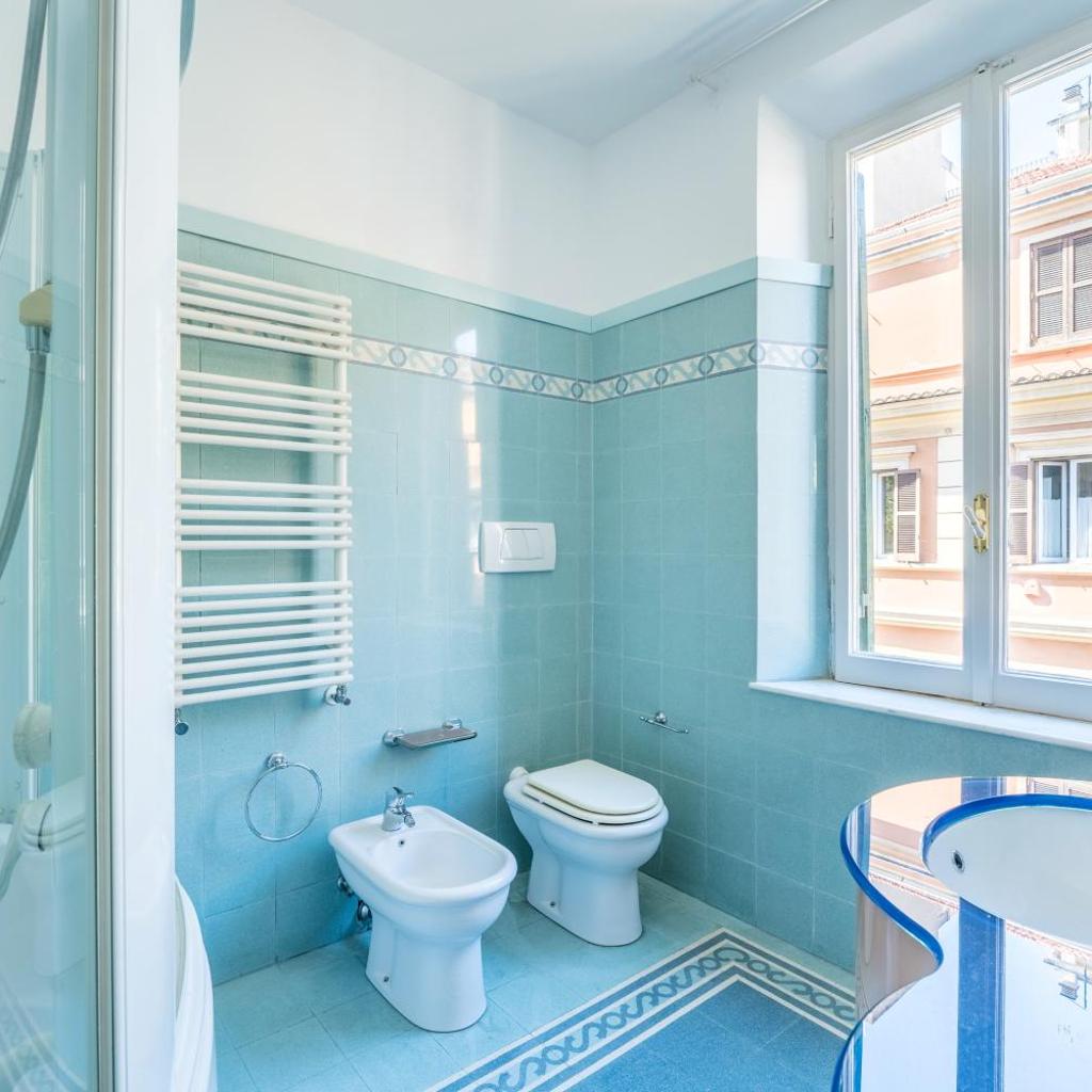 Photograph of Elizabeth Penthouse, Charmy Apartment in Little London 10 Min From the Center