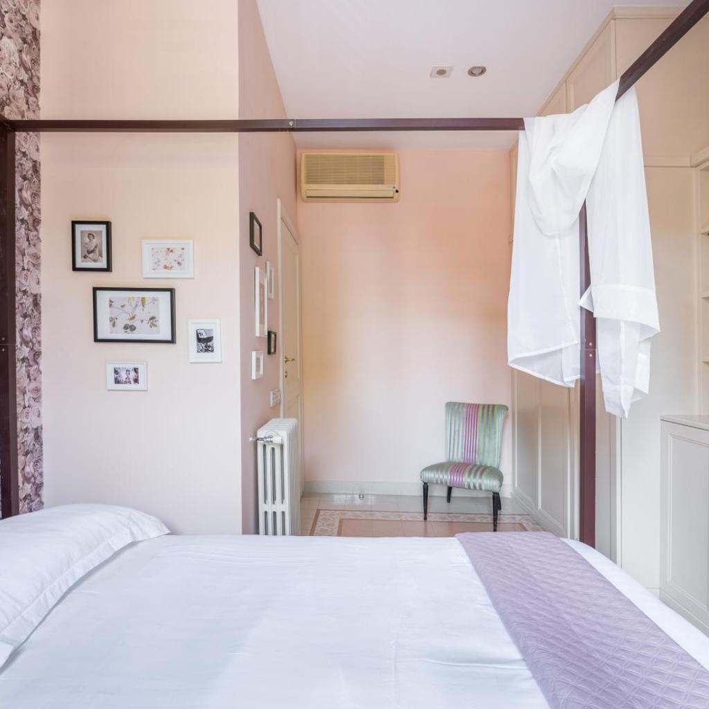 Photograph of Elizabeth Penthouse, Charmy Apartment in Little London 10 Min From the Center