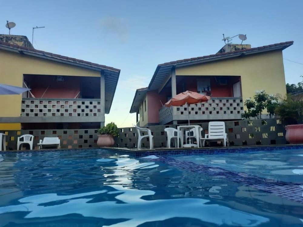 FLATS no Forte a 200m da praia, com 60 m2, 2 quartos com ar condicionado, cozinha completa, área de lazer, WIFI, piscinas, estacionamento, acomodam 8 pessoas, portaria 24H, ambiente familiar. — foto 2