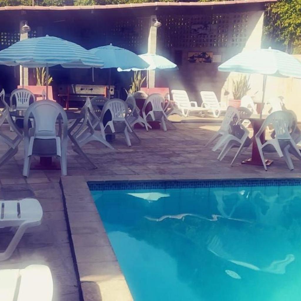 FLATS na Praia do Rio Âmbar, 40 m da praia, com 60 m2, cozinha completa, 2 quartos com ar condicionado, acomoda 8 pessoas, piscinas, área de lazer, WIFI, caseiro, ambiente familiar. — foto 9