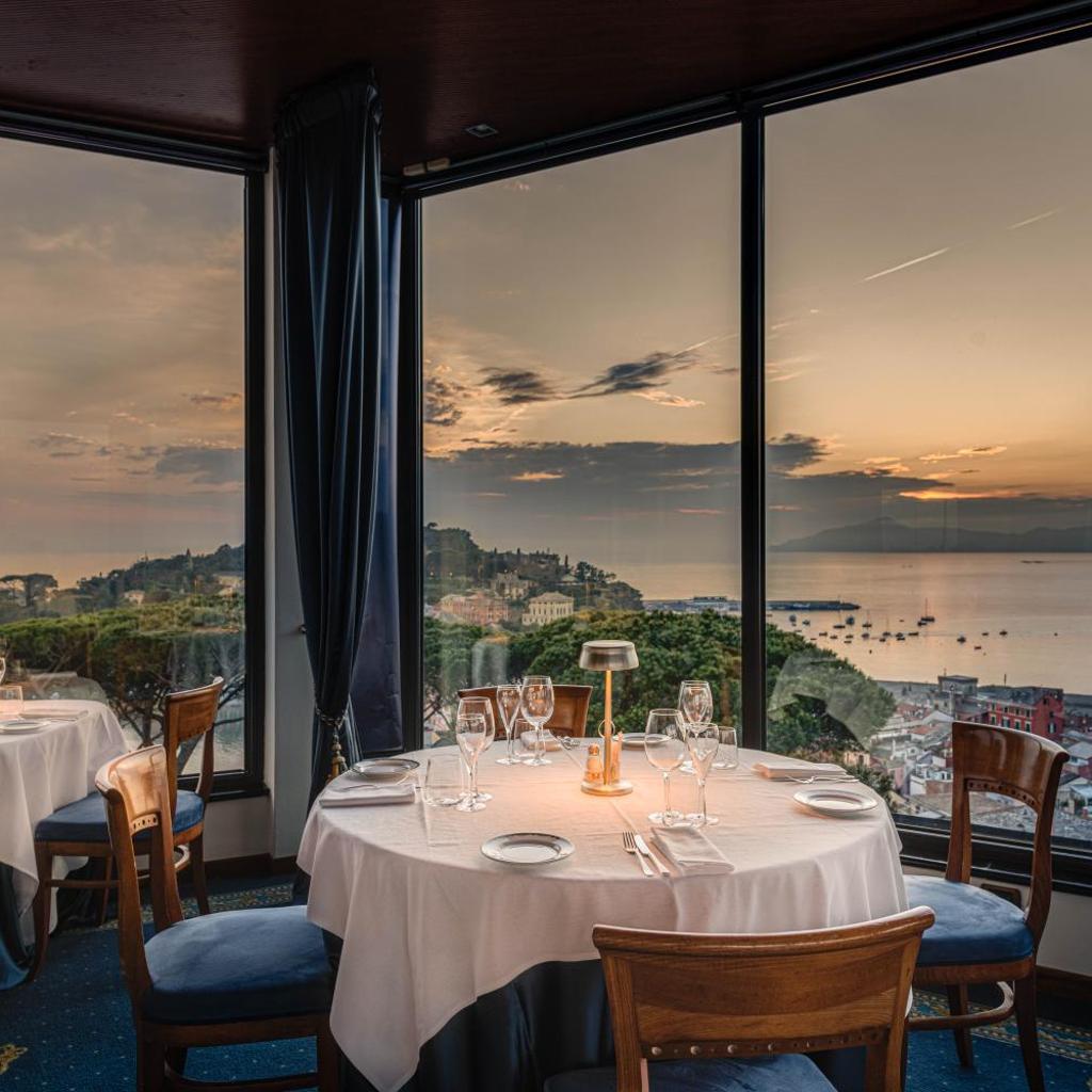 Hotel Vis à Vis — 